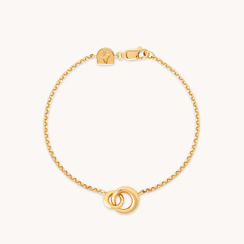 cuff bracelet for women-Dome Link Bracelet in Gold