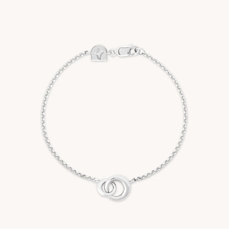 cool bracelet for teens-Dome Link Bracelet in Silver