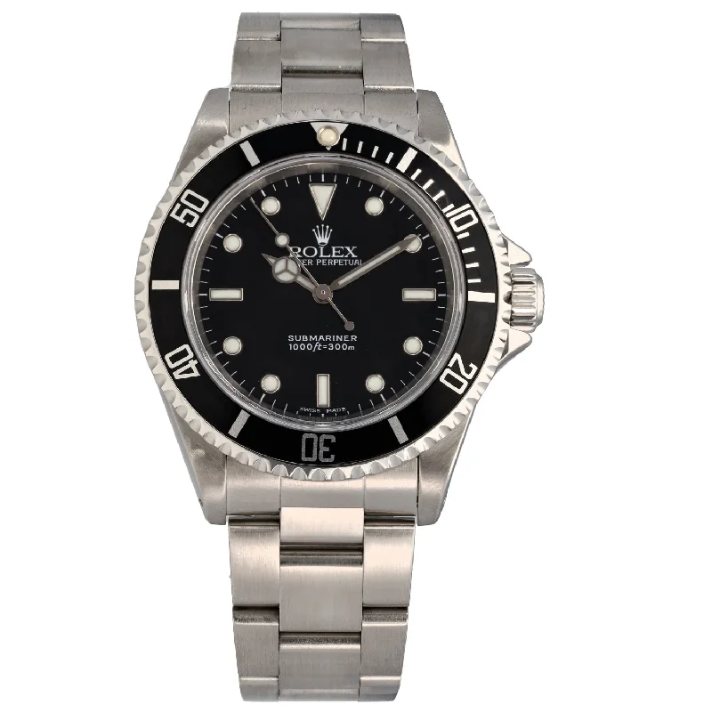 watches with backlight display -Rolex Submariner 14060M 40mm Stainless Steel Watch