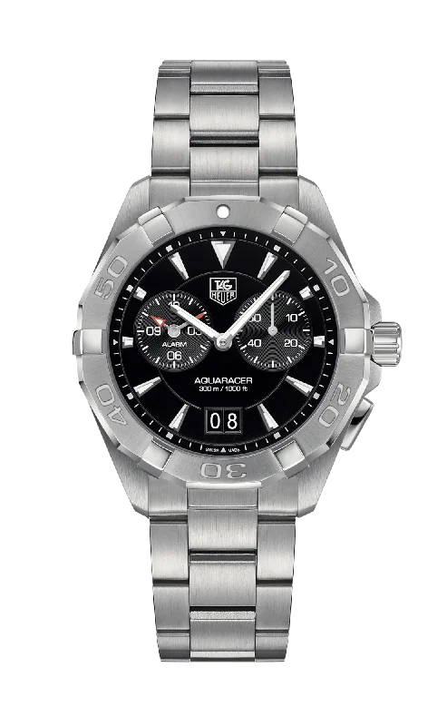 best smartwatches for Apple users -TAG Heuer Aquaracer Chronoraph